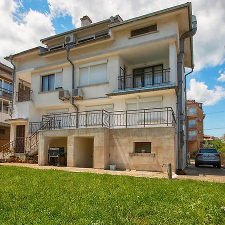 Valchevi 3*
