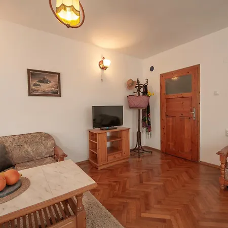 Pensión Valchevi 3*